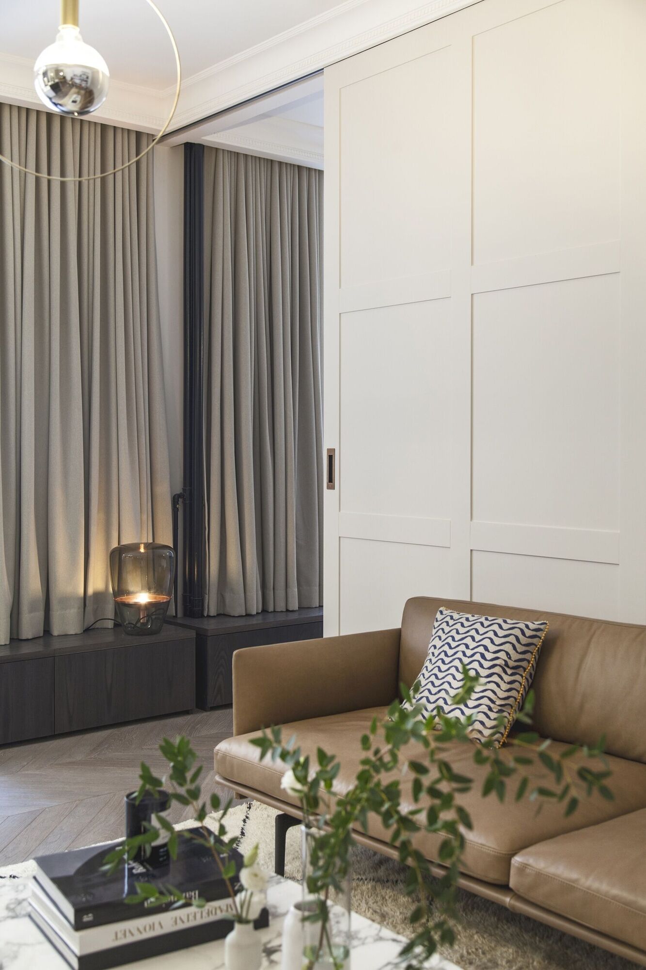 SX163 Grīdlīste 200 x 1.3 x 10.2 cm