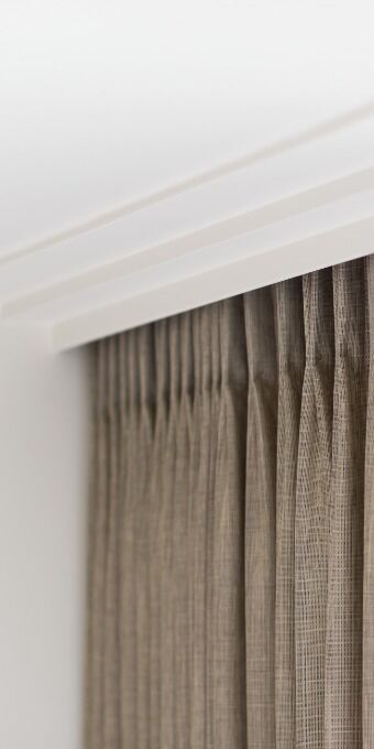 C392 Karnīze 200 x 10 x 19 cm