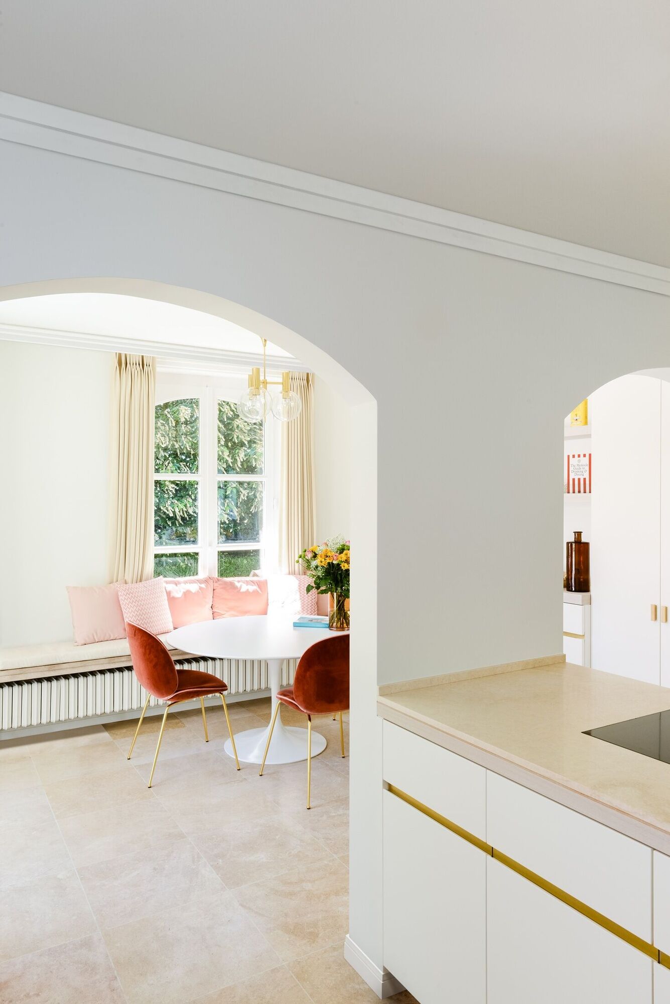 C394 Karnīze 200 x 3.1 x 9.5 cm